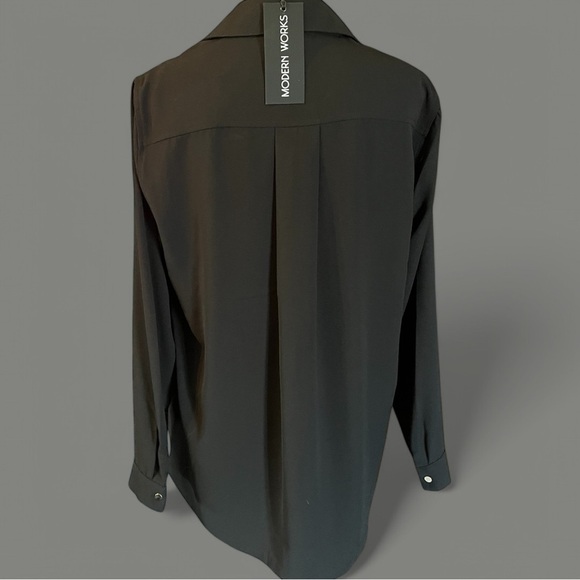 Black Zippered Blouse by Modern Works, NEW - Picture 5 of 6
